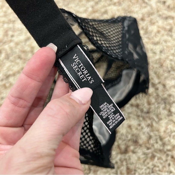 Victoria’s Secret Women’s 32C Black Lace Halter Bra - Picture 4 of 4